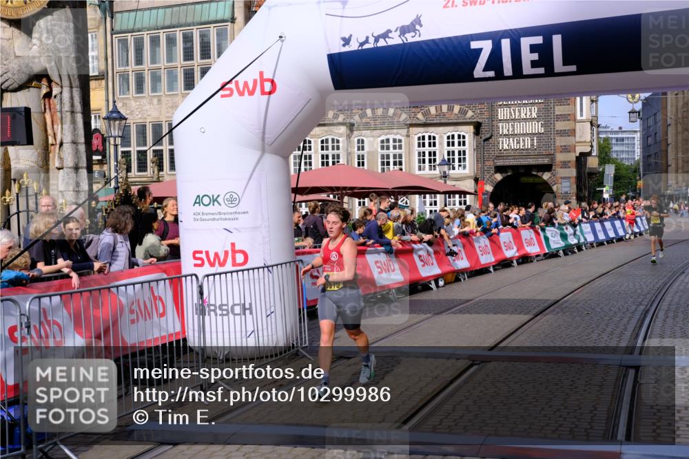 13.09.2026 - 21. swb-Marathon Bremen Tim E. http://msf.ph/oto/10299986 13.09.2026 10:40:08 Ziel 11198, 11721, 12144, 12339, 13519, 13642 meine-sportfotos.de