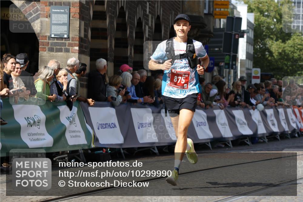 13.09.2026 - 21. swb-Marathon Bremen Strokosch-Dieckow http://msf.ph/oto/10299990 13.09.2026 12:48:16 Ziel 358, 447, 875, 5428 meine-sportfotos.de