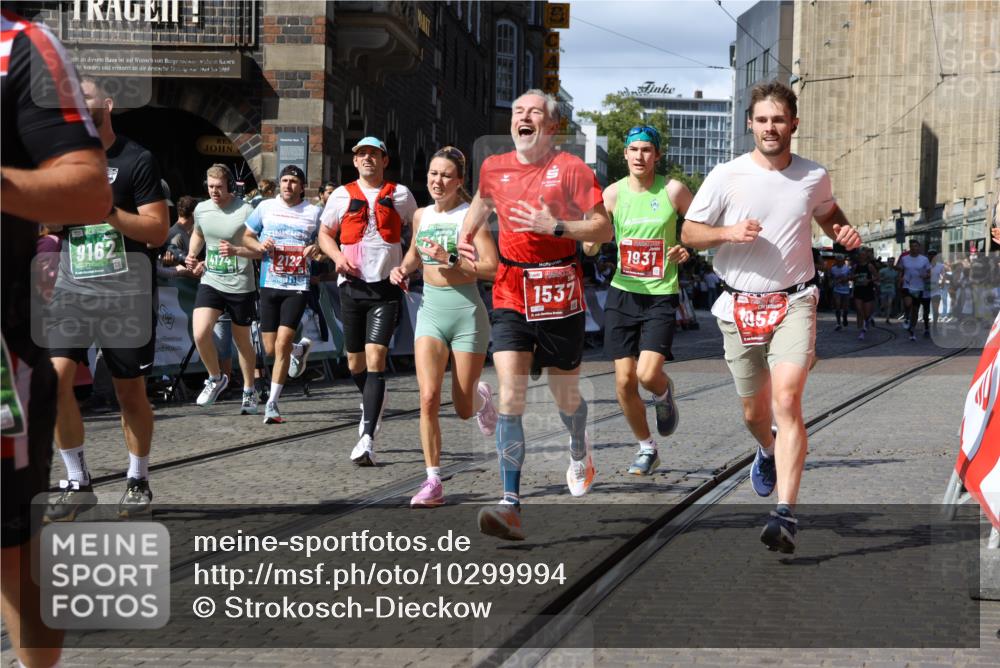 13.09.2026 - 21. swb-Marathon Bremen Strokosch-Dieckow http://msf.ph/oto/10299994 13.09.2026 13:20:35 Ziel 201, 205, 232, 334, 655, 1058, 1390, 1537, 1750, 1931, 2122, 2577, 2807, 2885, 2903, 3685, 3690, 4351, 5137, 5389, 5450, 5583, 6663, 6901, 7018, 7341, 7531, 7664, 8178, 9047, 9518, 9756, 13222, 541, 769, 876, 1881, 2640, 3356, 3866, 4174, 4482, 4612, 5213, 5855, 5954, 6177, 7517, 8005, 8141, 8804, 9691, 13126 meine-sportfotos.de