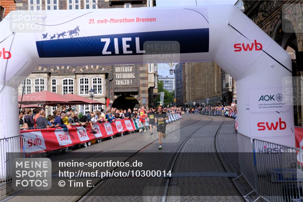 13.09.2026 - 21. swb-Marathon Bremen Tim E. http://msf.ph/oto/10300014 13.09.2026 10:40:10 Ziel 11198, 11721, 12144, 12339, 13519 meine-sportfotos.de