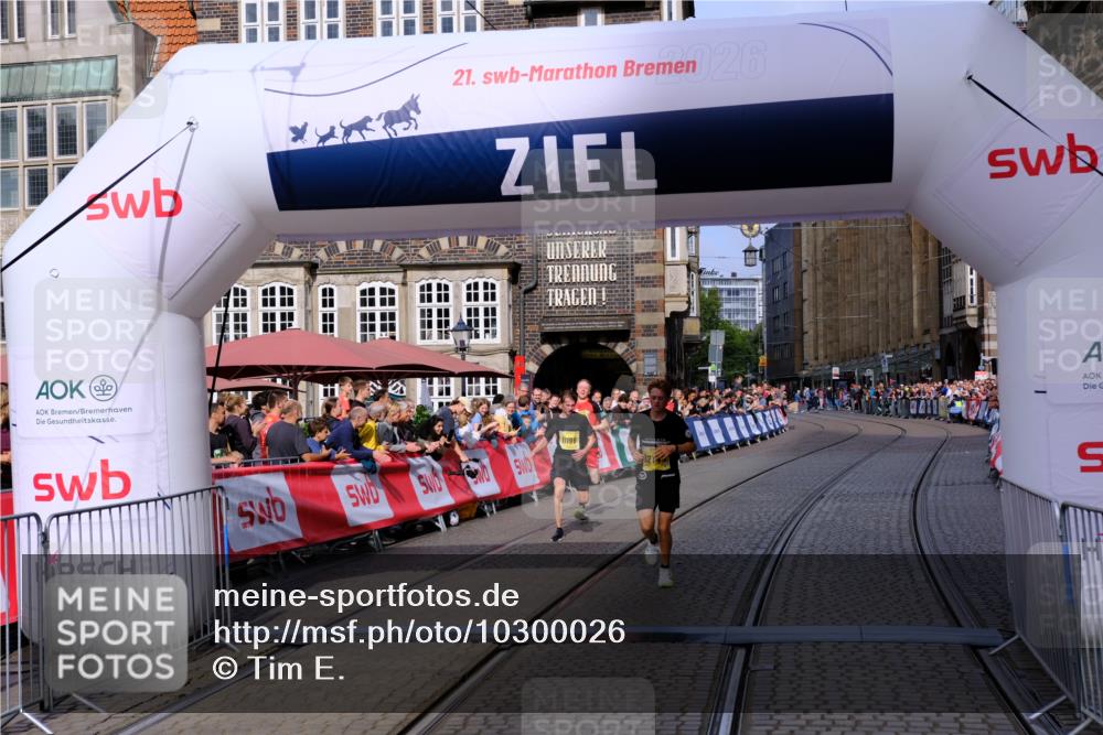 13.09.2026 - 21. swb-Marathon Bremen Tim E. http://msf.ph/oto/10300026 13.09.2026 10:40:12 Ziel 11198, 11721, 12144, 12339, 13519 meine-sportfotos.de