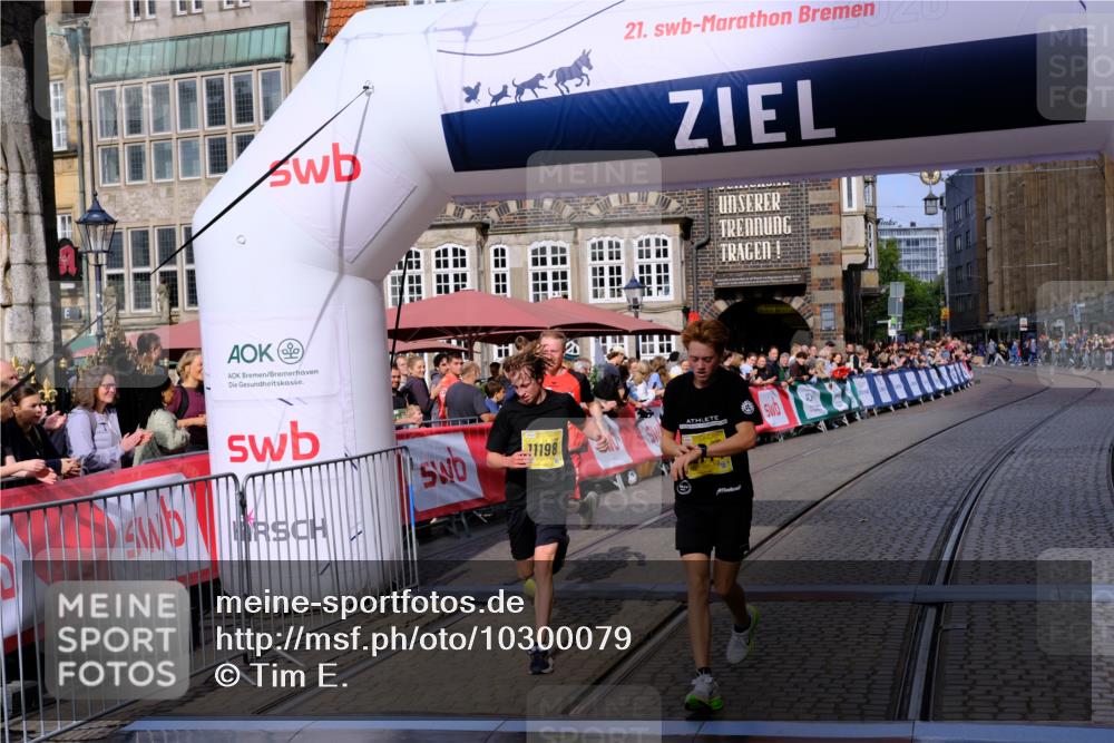 13.09.2026 - 21. swb-Marathon Bremen Tim E. http://msf.ph/oto/10300079 13.09.2026 10:40:13 Ziel 11198, 11721, 12144, 12339, 13519 meine-sportfotos.de