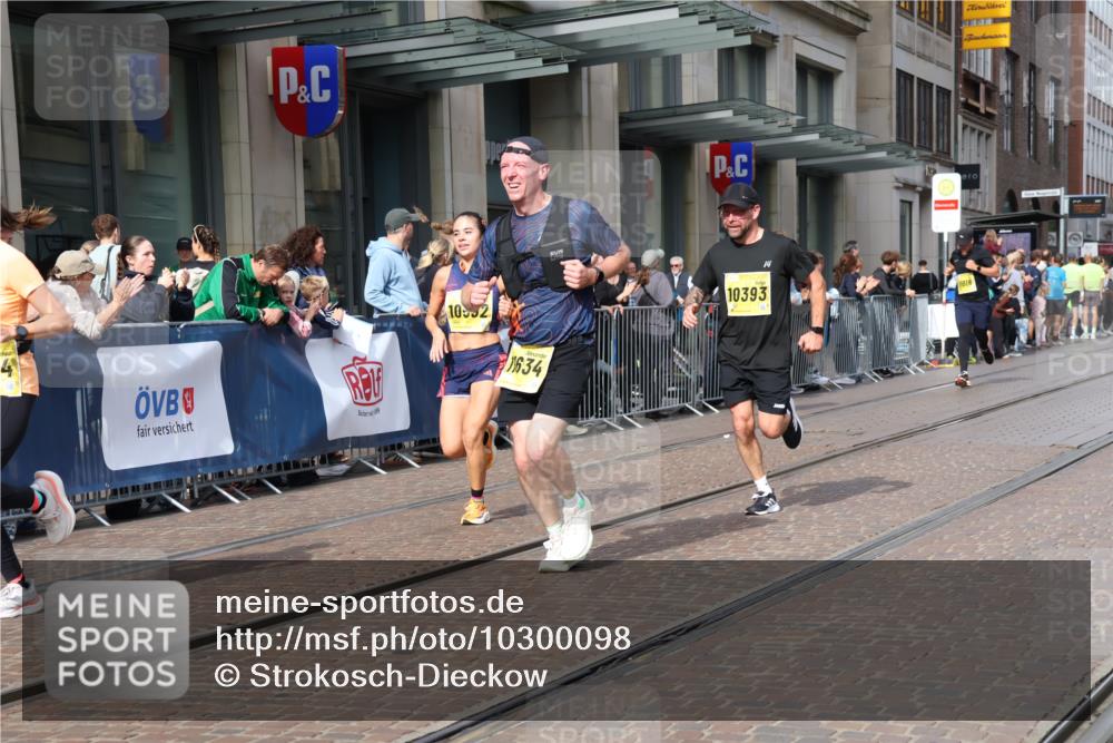 13.09.2026 - 21. swb-Marathon Bremen Strokosch-Dieckow http://msf.ph/oto/10300098 13.09.2026 10:47:42 Ziel 10142, 10316, 10329, 10592, 11018, 11058, 11193, 11360, 11634, 11735, 12278, 12354, 12487, 12558, 13620, 10172, 10189, 10210, 10223, 10270, 10310, 10393, 10592, 10594, 10807, 10860, 10873, 10898, 11018, 11130, 11269, 11469, 11634, 11646, 11809, 11894, 12077, 12195, 12296, 12318, 12547, 13521 meine-sportfotos.de