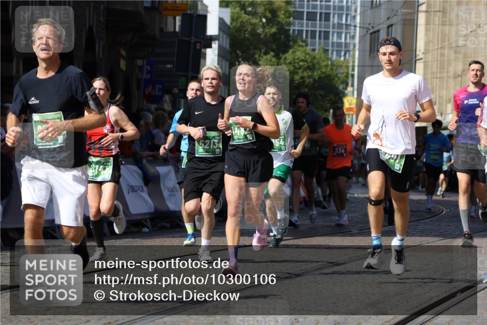 13.09.2026 - 21. swb-Marathon Bremen Strokosch-Dieckow http://msf.ph/oto/10300106 13.09.2026 13:20:42 Ziel 201, 232, 334, 1197, 1646, 1750, 2122, 2493, 2577, 2953, 3685, 4351, 4358, 5137, 5450, 5493, 5583, 6496, 6901, 7018, 7664, 8178, 9047, 9721, 13222, 769, 1056, 1881, 2425, 2640, 3356, 3866, 4126, 4316, 4465, 4482, 4612, 5161, 5213, 5954, 6177, 6401, 6680, 7517, 7902, 8005, 8141, 8804, 9691, 13126 meine-sportfotos.de