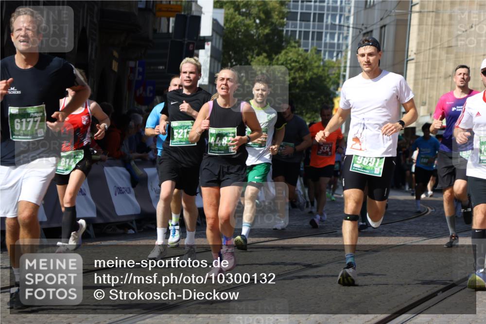 13.09.2026 - 21. swb-Marathon Bremen Strokosch-Dieckow http://msf.ph/oto/10300132 13.09.2026 13:20:42 Ziel 201, 232, 334, 1197, 1646, 1750, 2122, 2493, 2577, 2953, 3685, 4351, 4358, 5137, 5450, 5493, 5583, 6496, 6901, 7018, 7664, 8178, 9047, 9721, 13222, 769, 1056, 1881, 2425, 2640, 3356, 3866, 4126, 4316, 4465, 4482, 4612, 5161, 5213, 5954, 6177, 6401, 6680, 7517, 7902, 8005, 8141, 8804, 9691, 13126 meine-sportfotos.de
