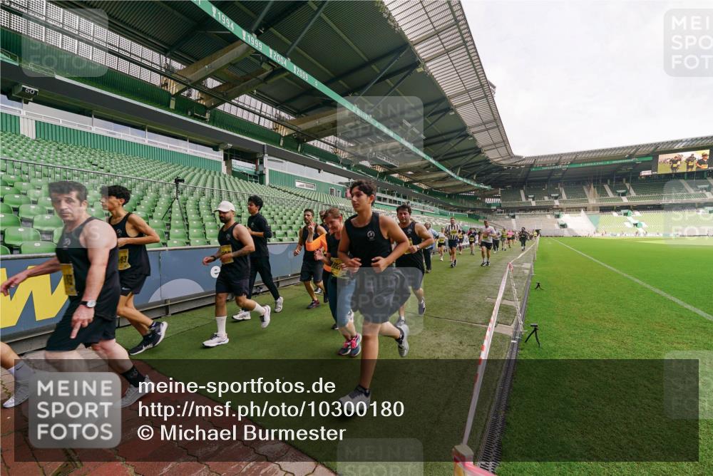 13.09.2026 - 21. swb-Marathon Bremen Michael Burmester http://msf.ph/oto/10300180 13.09.2026 10:39:05 Laufen im Stadion 10090, 10091, 10135, 10138, 10139, 10168, 10188, 10190, 10204, 10205, 10217, 10229, 10238, 10259, 10260, 10279, 10280, 10283, 10305, 10314, 10360, 10363, 10364, 10370, 10375, 10376, 10378, 10404, 10432, 10457, 10465, 10469, 10484, 10488, 10493, 10501, 10505, 10510, 10511, 10526, 10556, 10576, 10580, 10595, 10609, 10616, 10619, 10630, 10645, 10654, 10660, 10661, 10662, 10664, 10681, 10682, 10686, 10695, 10697, 10712, 10737, 10743, 10802, 10823 meine-sportfotos.de