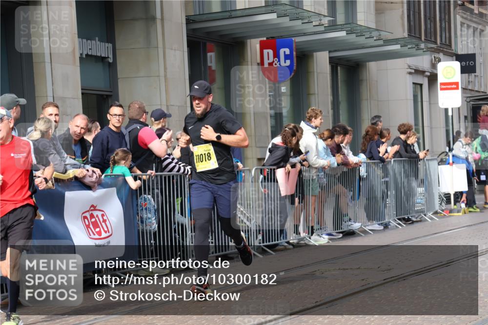 13.09.2026 - 21. swb-Marathon Bremen Strokosch-Dieckow http://msf.ph/oto/10300182 13.09.2026 10:47:45 Ziel 10142, 10316, 10329, 11058, 11193, 11360, 11735, 11781, 12278, 12354, 12487, 13620, 10172, 10189, 10210, 10223, 10270, 10310, 10393, 10592, 10594, 10807, 10860, 10873, 11018, 11130, 11469, 11634, 11646, 11809, 11894, 12077, 12296, 12318, 12547, 12558, 13521 meine-sportfotos.de