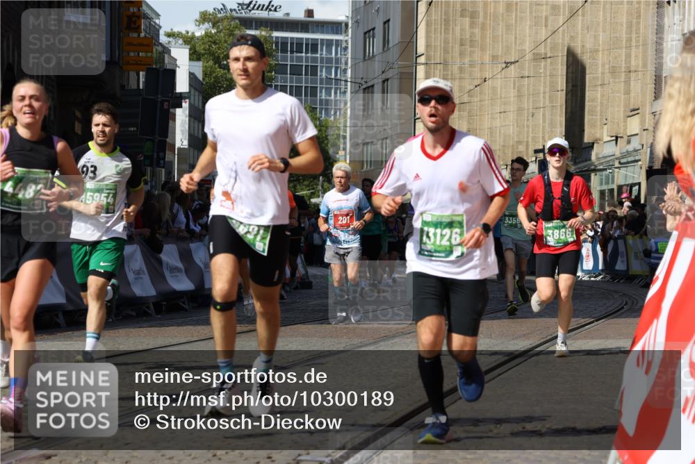 13.09.2026 - 21. swb-Marathon Bremen Strokosch-Dieckow http://msf.ph/oto/10300189 13.09.2026 13:20:43 Ziel 201, 232, 334, 1197, 1646, 1750, 2493, 2577, 2953, 3685, 3813, 4351, 4358, 5137, 5450, 5493, 5583, 6495, 6496, 6901, 7018, 7664, 8178, 9047, 9721, 13222, 769, 1056, 1881, 2425, 2640, 3356, 3866, 4126, 4316, 4465, 4482, 4612, 5161, 5213, 5954, 6177, 6401, 6680, 7517, 7902, 8005, 8141, 8804, 8971, 9691, 13126 meine-sportfotos.de