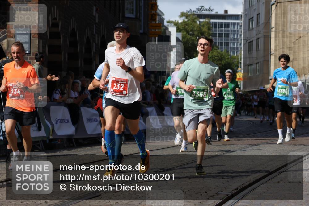13.09.2026 - 21. swb-Marathon Bremen Strokosch-Dieckow http://msf.ph/oto/10300201 13.09.2026 13:20:48 Ziel 201, 232, 334, 1197, 1528, 1646, 2493, 2577, 2953, 3813, 4174, 4351, 4357, 4358, 5137, 5450, 5493, 5855, 6495, 6496, 6901, 7018, 7411, 8178, 9047, 9162, 9721, 9949, 13222, 854, 1056, 1191, 1881, 2425, 2640, 3356, 3933, 4126, 4316, 4465, 4612, 5161, 6401, 6680, 6970, 7902, 8237, 8622, 8971, 13120 meine-sportfotos.de