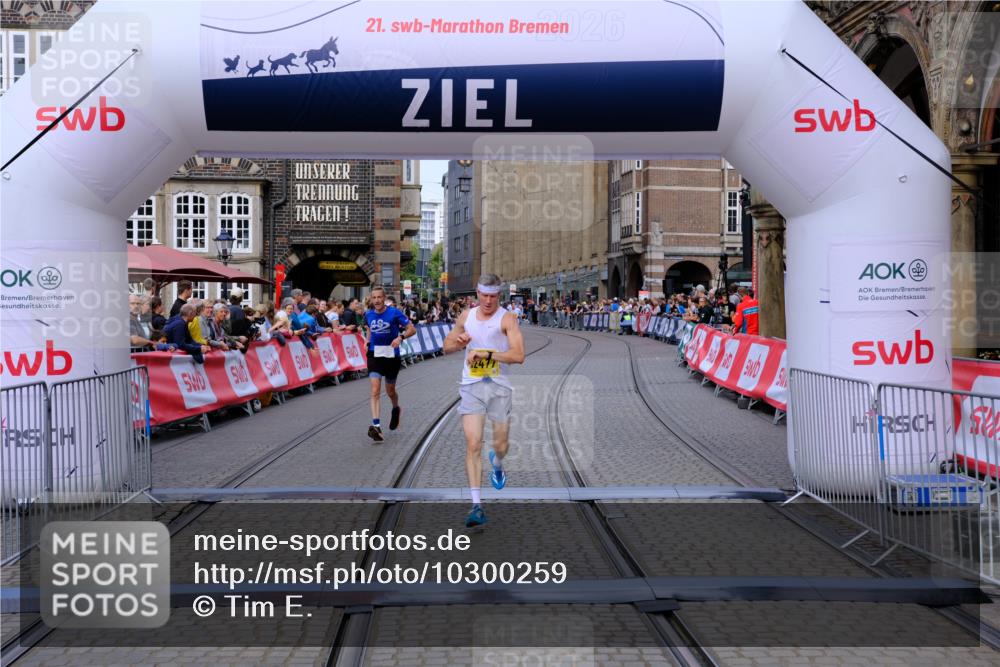 13.09.2026 - 21. swb-Marathon Bremen Tim E. http://msf.ph/oto/10300259 13.09.2026 10:41:08 Ziel 10575, 11903, 12477 meine-sportfotos.de