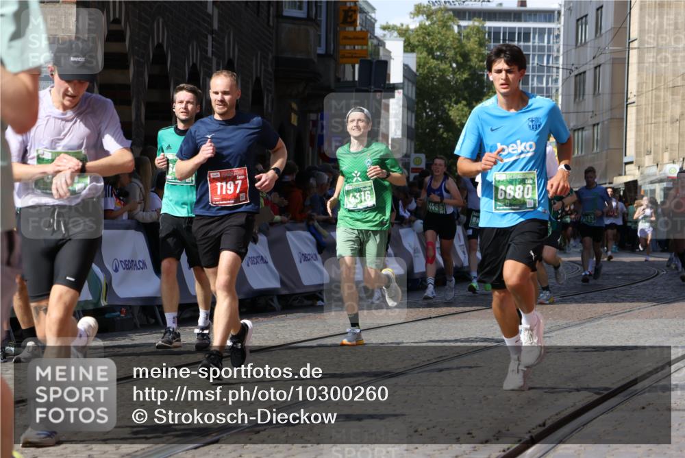13.09.2026 - 21. swb-Marathon Bremen Strokosch-Dieckow http://msf.ph/oto/10300260 13.09.2026 13:20:51 Ziel 201, 232, 334, 876, 1197, 1528, 1646, 2493, 2577, 2953, 3813, 4174, 4351, 4357, 4358, 5137, 5450, 5493, 5855, 6495, 6496, 7411, 8178, 9047, 9162, 9721, 9949, 13222, 854, 1056, 1191, 2425, 3450, 3933, 4126, 4316, 4362, 4465, 6401, 6680, 6970, 7902, 8237, 8622, 8971, 13120 meine-sportfotos.de
