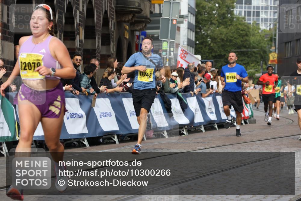 13.09.2026 - 21. swb-Marathon Bremen Strokosch-Dieckow http://msf.ph/oto/10300266 13.09.2026 10:50:38 Ziel 10170, 10233, 10525, 10840, 10923, 11111, 11128, 11178, 11497, 11499, 11622, 11680, 12045, 12078, 12240, 12269, 12447, 13562, 10267, 10537, 10764, 11076, 11170, 11753, 11961, 12052, 12070, 12179, 12488, 12560, 13544 meine-sportfotos.de
