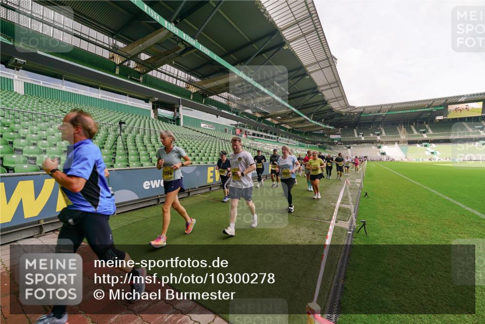13.09.2026 - 21. swb-Marathon Bremen Michael Burmester http://msf.ph/oto/10300278 13.09.2026 10:39:28 Laufen im Stadion 10135, 10138, 10139, 10156, 10168, 10169, 10188, 10204, 10205, 10217, 10229, 10234, 10238, 10259, 10260, 10279, 10280, 10299, 10305, 10314, 10360, 10363, 10364, 10378, 10386, 10404, 10457, 10465, 10469, 10484, 10493, 10501, 10505, 10510, 10511, 10526, 10556, 10570, 10576, 10580, 10595, 10599, 10609, 10616, 10619, 10630, 10645, 10653, 10660, 10661, 10662, 10664, 10681, 10682, 10686, 10695, 10696, 10697, 10712, 10737, 10743, 10751, 10802, 10823 meine-sportfotos.de