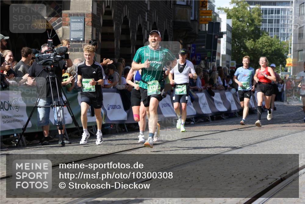 13.09.2026 - 21. swb-Marathon Bremen Strokosch-Dieckow http://msf.ph/oto/10300308 13.09.2026 13:20:54 Ziel 201, 334, 541, 876, 1197, 1528, 1646, 2493, 2953, 3813, 4174, 4357, 4358, 5137, 5493, 5855, 6495, 6496, 7411, 9162, 9721, 9949, 13222, 854, 1191, 3450, 3933, 4126, 4362, 4465, 4734, 6357, 6970, 7902, 8237, 8622, 8971, 9267, 9268, 13120 meine-sportfotos.de