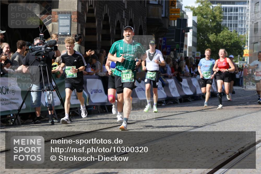 13.09.2026 - 21. swb-Marathon Bremen Strokosch-Dieckow http://msf.ph/oto/10300320 13.09.2026 13:20:54 Ziel 201, 334, 541, 876, 1197, 1528, 1646, 2493, 2953, 3813, 4174, 4357, 4358, 5137, 5493, 5855, 6495, 6496, 7411, 9162, 9721, 9949, 13222, 854, 1191, 3450, 3933, 4126, 4362, 4465, 4734, 6357, 6970, 7902, 8237, 8622, 8971, 9267, 9268, 13120 meine-sportfotos.de