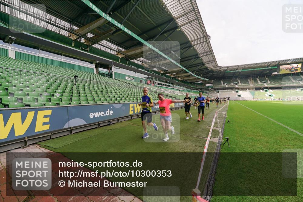 13.09.2026 - 21. swb-Marathon Bremen Michael Burmester http://msf.ph/oto/10300353 13.09.2026 10:39:49 Laufen im Stadion 10135, 10138, 10139, 10156, 10168, 10169, 10188, 10204, 10213, 10217, 10229, 10234, 10238, 10259, 10260, 10279, 10280, 10299, 10314, 10321, 10360, 10363, 10364, 10378, 10386, 10404, 10406, 10417, 10424, 10435, 10455, 10457, 10469, 10484, 10493, 10501, 10505, 10510, 10511, 10526, 10556, 10570, 10576, 10580, 10582, 10595, 10599, 10609, 10616, 10619, 10630, 10653, 10660, 10661, 10662, 10664, 10682, 10686, 10696, 10697, 10712, 10737, 10743, 10751 meine-sportfotos.de