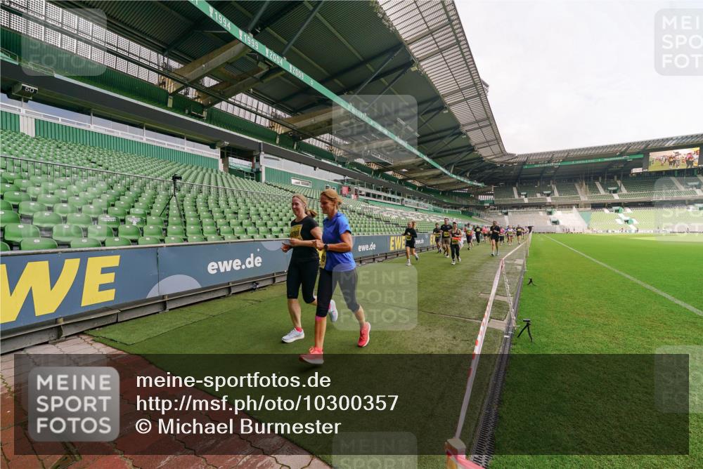 13.09.2026 - 21. swb-Marathon Bremen Michael Burmester http://msf.ph/oto/10300357 13.09.2026 10:39:52 Laufen im Stadion 10135, 10138, 10139, 10156, 10168, 10169, 10188, 10204, 10213, 10217, 10229, 10234, 10238, 10259, 10260, 10279, 10280, 10299, 10314, 10321, 10360, 10363, 10364, 10378, 10386, 10404, 10406, 10417, 10424, 10435, 10455, 10457, 10469, 10484, 10493, 10501, 10505, 10510, 10511, 10526, 10556, 10570, 10576, 10580, 10582, 10595, 10599, 10609, 10616, 10619, 10630, 10653, 10660, 10661, 10662, 10664, 10686, 10696, 10712, 10737, 10743, 10751 meine-sportfotos.de