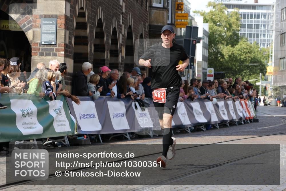 13.09.2026 - 21. swb-Marathon Bremen Strokosch-Dieckow http://msf.ph/oto/10300361 13.09.2026 12:49:52 Ziel 968, 1483, 547 meine-sportfotos.de