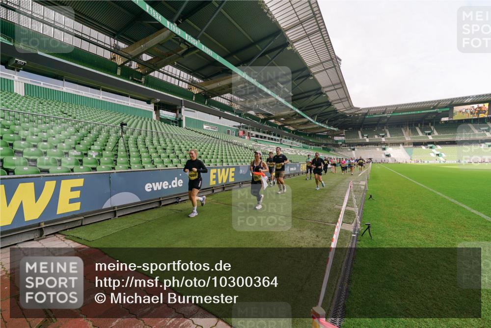 13.09.2026 - 21. swb-Marathon Bremen Michael Burmester http://msf.ph/oto/10300364 13.09.2026 10:39:54 Laufen im Stadion 10135, 10138, 10139, 10156, 10169, 10188, 10204, 10213, 10217, 10229, 10234, 10238, 10259, 10260, 10279, 10280, 10299, 10314, 10321, 10360, 10363, 10364, 10378, 10386, 10404, 10406, 10417, 10424, 10435, 10455, 10457, 10469, 10484, 10493, 10501, 10505, 10510, 10511, 10526, 10556, 10570, 10576, 10580, 10582, 10595, 10599, 10609, 10616, 10619, 10630, 10653, 10660, 10662, 10664, 10686, 10696, 10712, 10737, 10743, 10751 meine-sportfotos.de