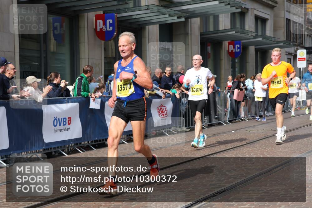 13.09.2026 - 21. swb-Marathon Bremen Strokosch-Dieckow http://msf.ph/oto/10300372 13.09.2026 10:48:23 Ziel 10231, 10269, 10426, 10489, 10538, 10770, 10814, 10815, 10917, 10993, 11196, 11372, 11611, 11837, 11885, 13512, 10142, 10316, 10329, 10421, 10638, 11058, 11135, 11193, 11241, 11582, 11683, 11781, 11815, 12259, 13570 meine-sportfotos.de