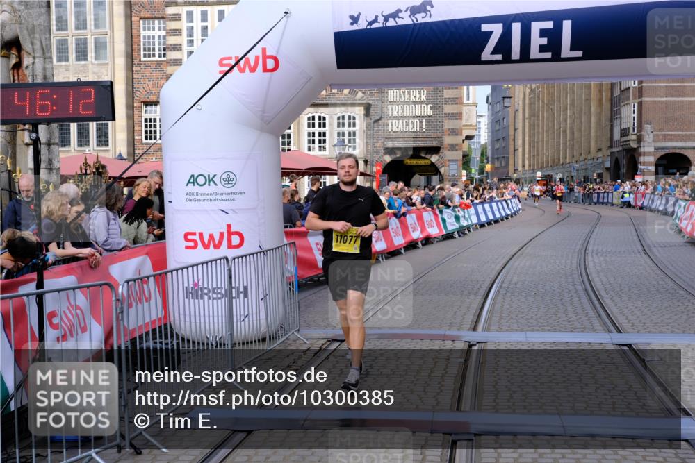 13.09.2026 - 21. swb-Marathon Bremen Tim E. http://msf.ph/oto/10300385 13.09.2026 10:41:29 Ziel 11077, 11201, 12209 meine-sportfotos.de