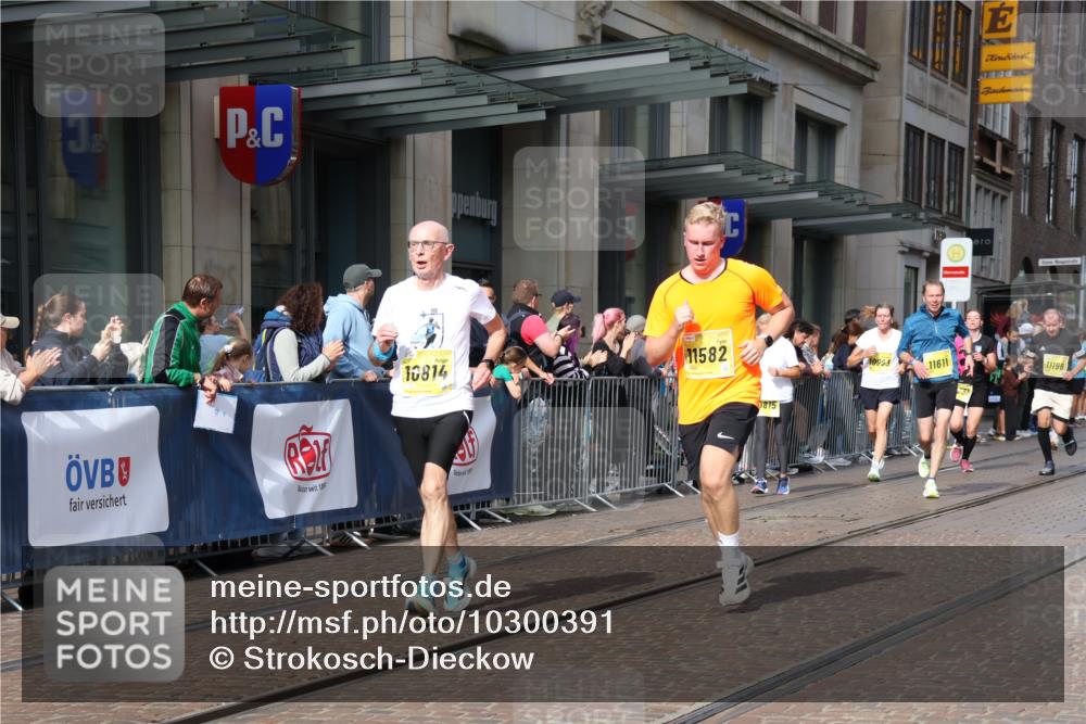 13.09.2026 - 21. swb-Marathon Bremen Strokosch-Dieckow http://msf.ph/oto/10300391 13.09.2026 10:48:24 Ziel 10231, 10269, 10426, 10489, 10538, 10770, 10814, 10815, 10917, 10993, 11196, 11372, 11611, 11837, 11885, 12204, 13512, 10142, 10316, 10329, 10421, 10426, 10638, 11058, 11135, 11193, 11241, 11582, 11683, 11781, 11815, 11837, 12259, 13570 meine-sportfotos.de