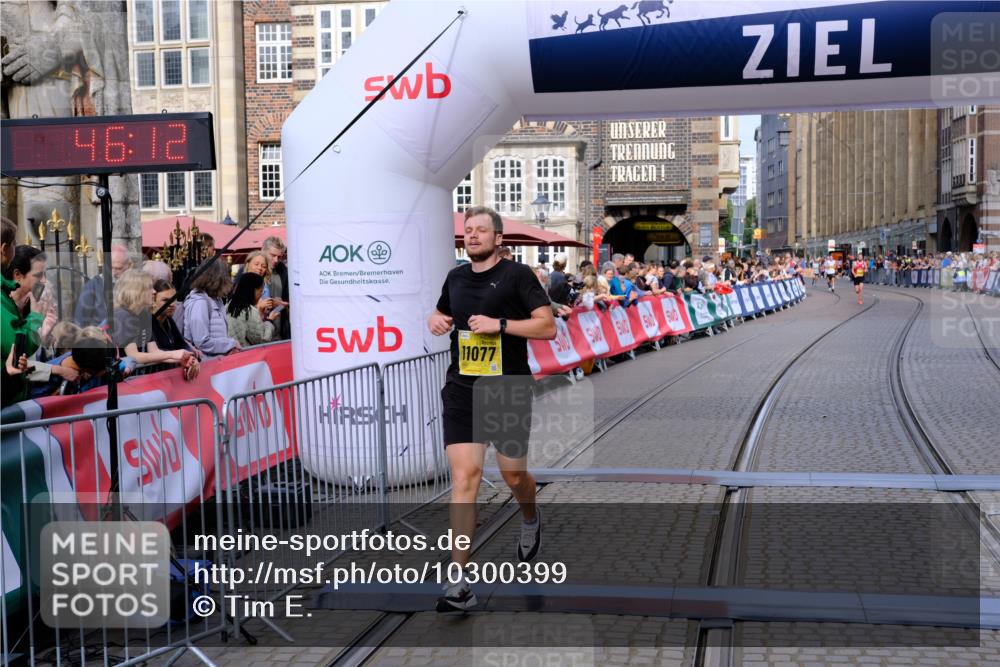 13.09.2026 - 21. swb-Marathon Bremen Tim E. http://msf.ph/oto/10300399 13.09.2026 10:41:29 Ziel 11077, 11201, 12209 meine-sportfotos.de