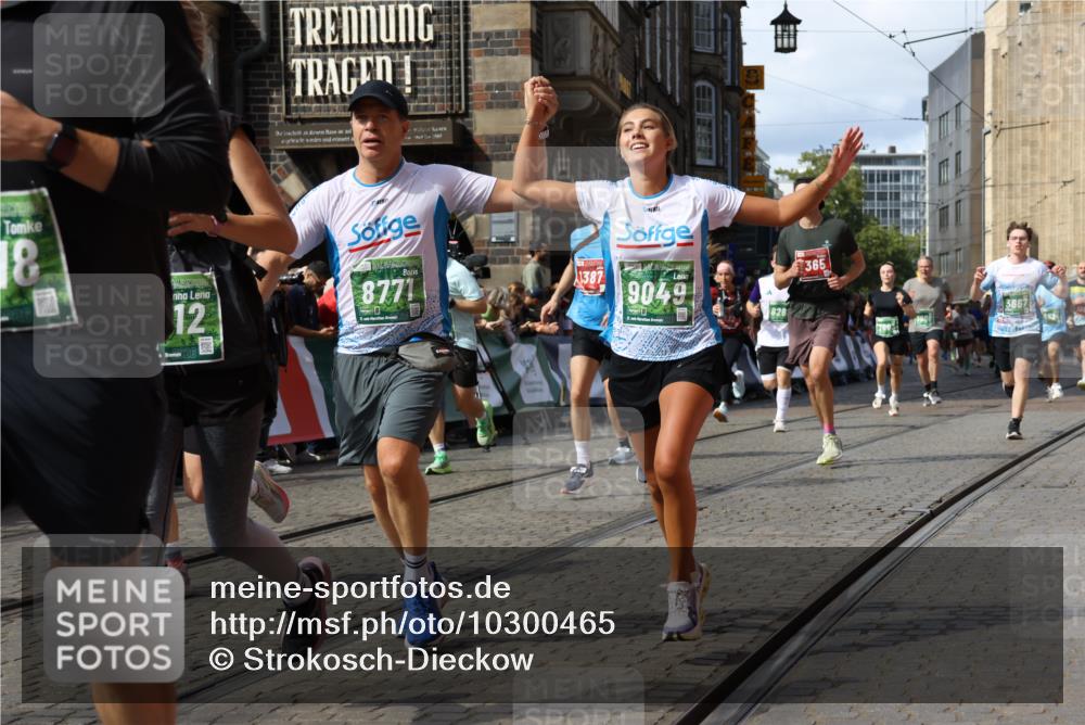 13.09.2026 - 21. swb-Marathon Bremen Strokosch-Dieckow http://msf.ph/oto/10300465 13.09.2026 13:29:49 Ziel 132, 1083, 1243, 1365, 1387, 1581, 2076, 2301, 2742, 2957, 3030, 3258, 3721, 3846, 4541, 4576, 5244, 5599, 6103, 6384, 6499, 6690, 6930, 7013, 7384, 7426, 7631, 7649, 8007, 8009, 8066, 8099, 8277, 8338, 8594, 8675, 8831, 9889, 13031, 109, 454, 1173, 1205, 1308, 1611, 1653, 1759, 1780, 1848, 2126, 3190, 3667, 3908, 4524, 4575, 5039, 5198, 5348, 5631, 6720, 7093, 8110, 8267, 8470, 8899, 9104, 9125 meine-sportfotos.de