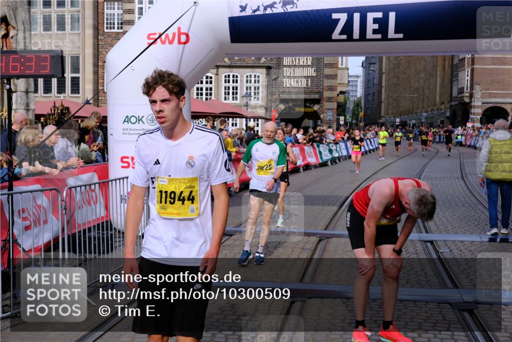 13.09.2026 - 21. swb-Marathon Bremen Tim E. http://msf.ph/oto/10300509 13.09.2026 10:41:50 Ziel 11426, 11628, 11944, 12246, 12442, 12455, 13520, 13586, 13600 meine-sportfotos.de