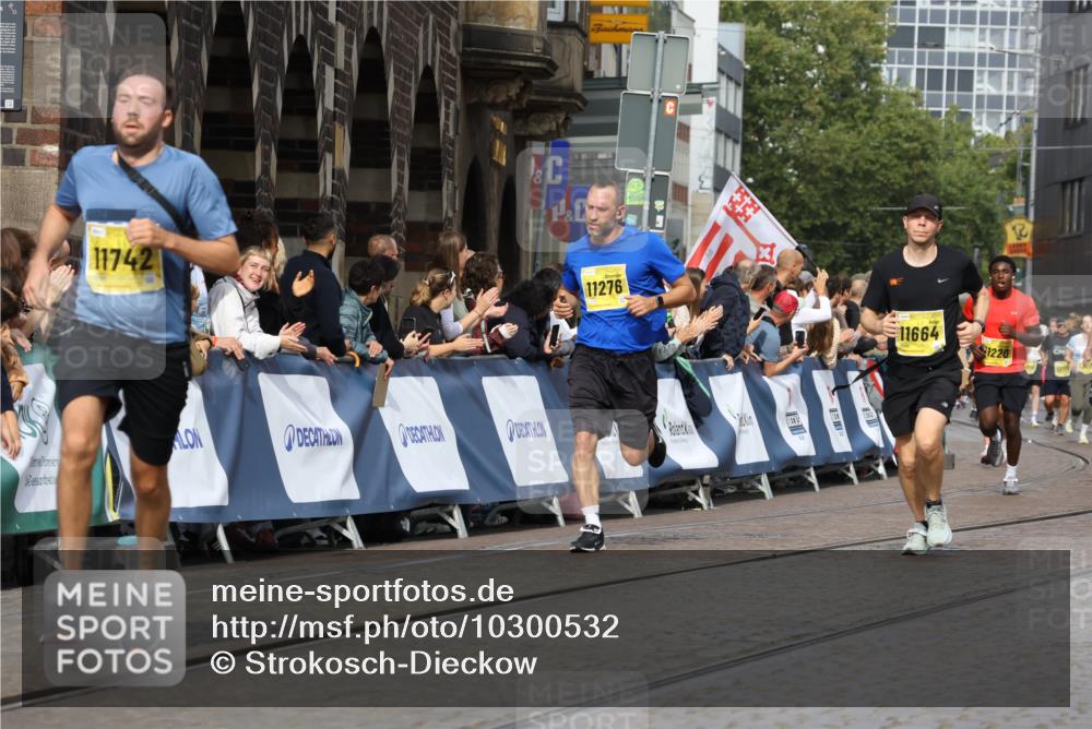 13.09.2026 - 21. swb-Marathon Bremen Strokosch-Dieckow http://msf.ph/oto/10300532 13.09.2026 10:50:39 Ziel 10170, 10233, 10525, 10840, 10923, 11111, 11128, 11178, 11497, 11499, 11622, 11680, 12045, 12078, 12269, 12447, 13562, 10267, 10537, 10764, 11076, 11170, 11753, 11961, 12070, 12179, 12488, 12560, 13544 meine-sportfotos.de