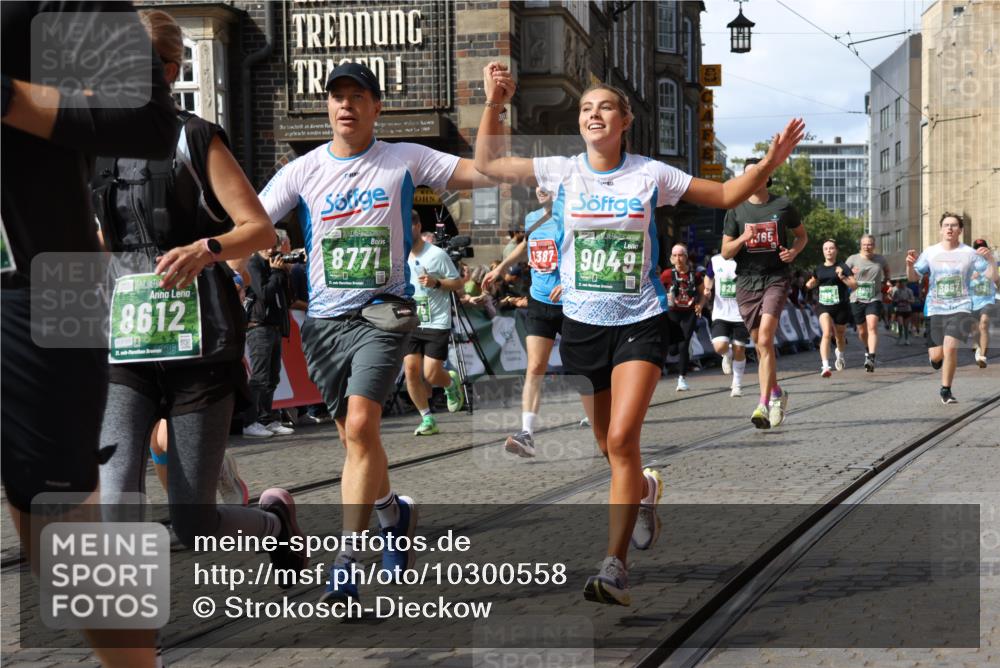 13.09.2026 - 21. swb-Marathon Bremen Strokosch-Dieckow http://msf.ph/oto/10300558 13.09.2026 13:29:49 Ziel 132, 1083, 1243, 1365, 1387, 1581, 2076, 2301, 2742, 2957, 3030, 3258, 3721, 3846, 4541, 4576, 5244, 5599, 6103, 6384, 6499, 6690, 6930, 7013, 7384, 7426, 7631, 7649, 8007, 8009, 8066, 8099, 8277, 8338, 8594, 8675, 8831, 9889, 13031, 109, 454, 1173, 1205, 1308, 1611, 1653, 1759, 1780, 1848, 2126, 3190, 3667, 3908, 4524, 4575, 5039, 5198, 5348, 5631, 6720, 7093, 8110, 8267, 8470, 8899, 9104, 9125 meine-sportfotos.de