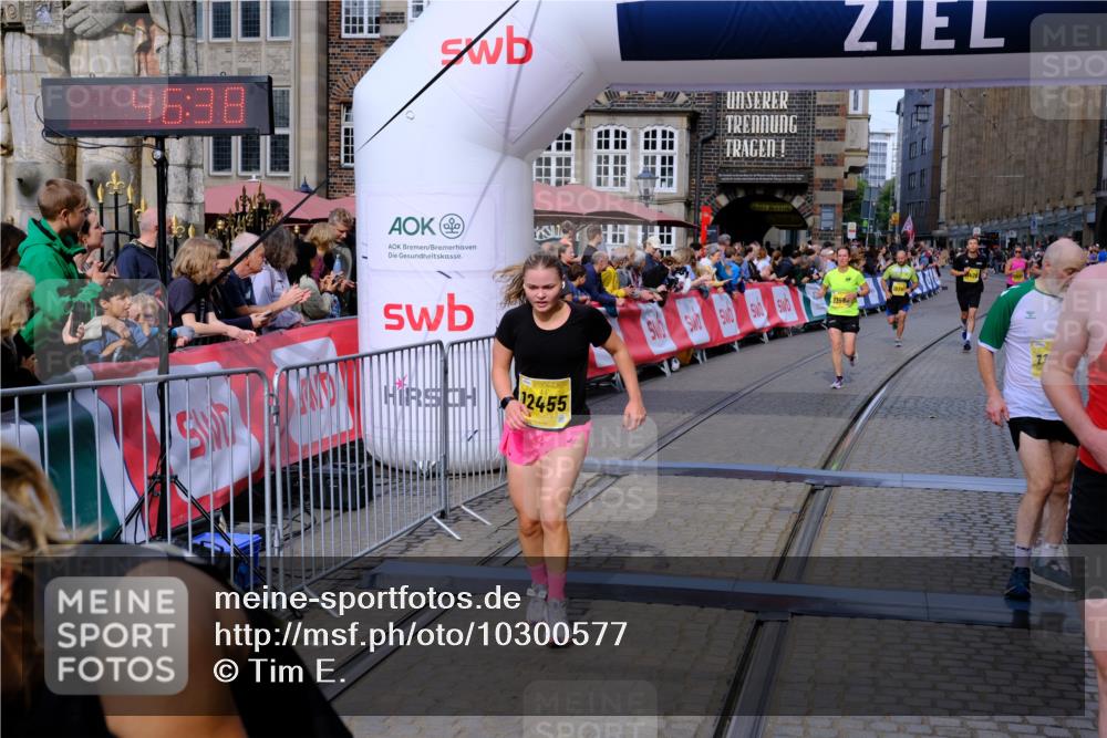 13.09.2026 - 21. swb-Marathon Bremen Tim E. http://msf.ph/oto/10300577 13.09.2026 10:41:54 Ziel 10341, 11426, 11527, 11628, 11944, 12246, 12442, 12455, 13586, 13600 meine-sportfotos.de