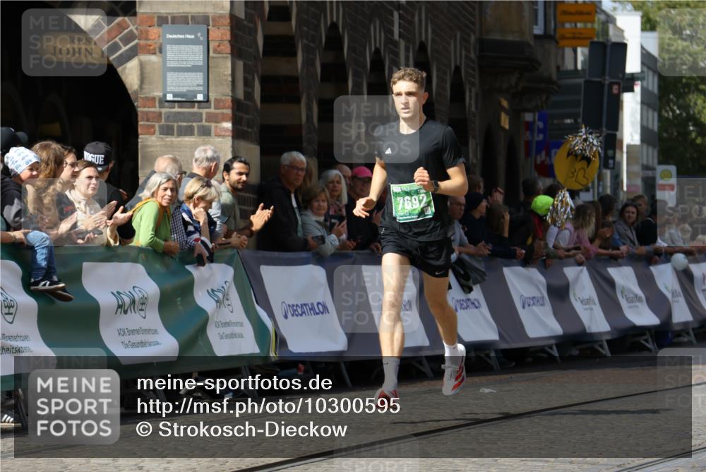13.09.2026 - 21. swb-Marathon Bremen Strokosch-Dieckow http://msf.ph/oto/10300595 13.09.2026 12:50:12 Ziel 547, 719, 520, 4232, 7692 meine-sportfotos.de