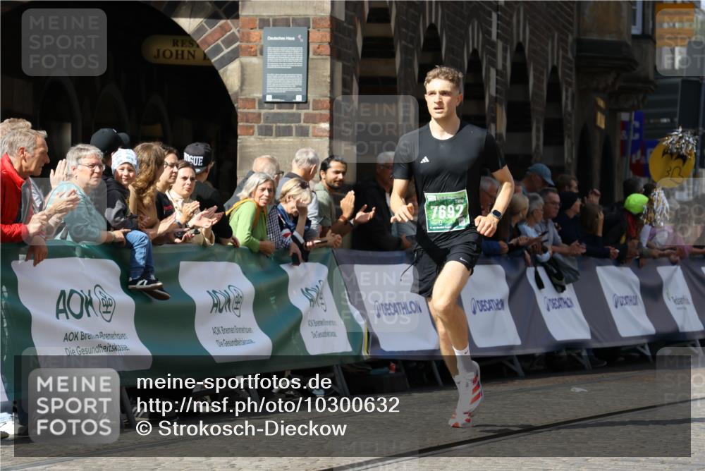 13.09.2026 - 21. swb-Marathon Bremen Strokosch-Dieckow http://msf.ph/oto/10300632 13.09.2026 12:50:12 Ziel 547, 719, 520, 4232, 7692 meine-sportfotos.de