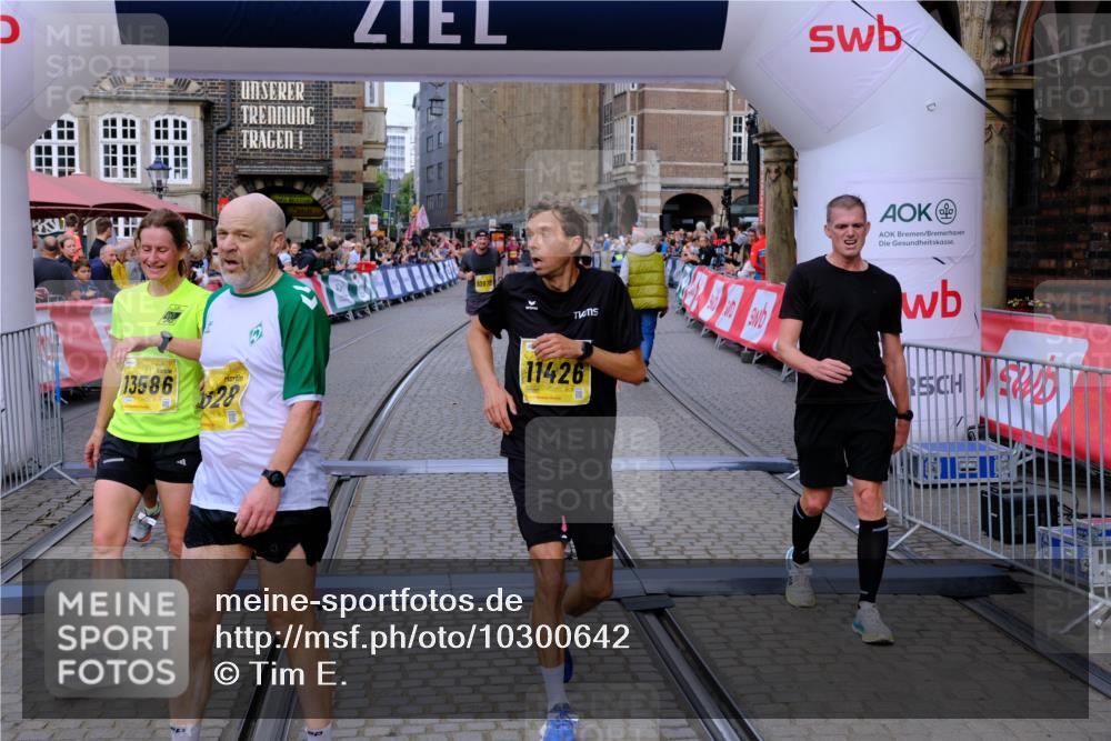 13.09.2026 - 21. swb-Marathon Bremen Tim E. http://msf.ph/oto/10300642 13.09.2026 10:42:00 Ziel 10341, 10972, 11426, 11527, 11628, 12246, 12455, 13586, 13600 meine-sportfotos.de