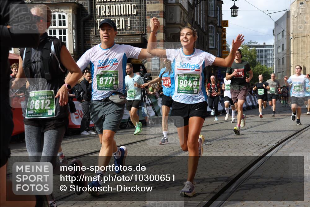 13.09.2026 - 21. swb-Marathon Bremen Strokosch-Dieckow http://msf.ph/oto/10300651 13.09.2026 13:29:49 Ziel 132, 1083, 1243, 1365, 1387, 1581, 2076, 2301, 2742, 2957, 3030, 3258, 3721, 3846, 4541, 4576, 5244, 5599, 6103, 6384, 6499, 6690, 6930, 7013, 7384, 7426, 7631, 7649, 8007, 8009, 8066, 8099, 8277, 8338, 8594, 8675, 8831, 9889, 13031, 109, 454, 1173, 1205, 1308, 1611, 1653, 1759, 1780, 1848, 2126, 3190, 3667, 3908, 4524, 4575, 5039, 5198, 5348, 5631, 6720, 7093, 8110, 8267, 8470, 8899, 9104, 9125 meine-sportfotos.de