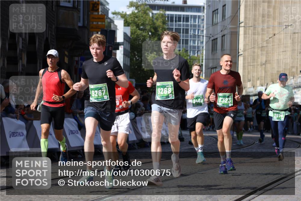 13.09.2026 - 21. swb-Marathon Bremen Strokosch-Dieckow http://msf.ph/oto/10300675 13.09.2026 13:21:08 Ziel 541, 769, 876, 1056, 1881, 2425, 2640, 3356, 3866, 4126, 4174, 4316, 4465, 4482, 4612, 5161, 5213, 5855, 5954, 6177, 6401, 6680, 7517, 7902, 8005, 8141, 8804, 9691, 13126, 226, 2979, 3534, 4234, 4445, 4484, 4519, 6357, 8323, 8408, 8791, 9267, 9268, 9514, 9900 meine-sportfotos.de