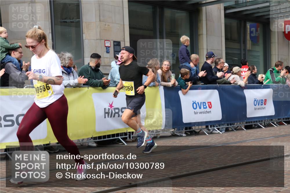 13.09.2026 - 21. swb-Marathon Bremen Strokosch-Dieckow http://msf.ph/oto/10300789 13.09.2026 10:49:00 Ziel 10294, 10392, 10514, 10655, 10739, 10835, 10846, 10910, 11191, 11316, 11567, 11621, 11635, 11896, 11984, 12132, 12149, 12376, 12450, 12529, 13577, 10253, 10293, 10566, 10815, 11885, 11891, 12027, 12204, 12350, 13512, 13555 meine-sportfotos.de