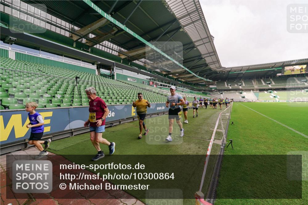 13.09.2026 - 21. swb-Marathon Bremen Michael Burmester http://msf.ph/oto/10300864 13.09.2026 10:42:02 Laufen im Stadion 10148, 10155, 10163, 10247, 10303, 10313, 10330, 10354, 10395, 10396, 10399, 10414, 10419, 10422, 10461, 10462, 10483, 10490, 10491, 10519, 10527, 10545, 10546, 10547, 10557, 10586, 10611, 10644, 10665, 10694, 10705, 10706, 10719, 10722, 10752, 10766, 10768, 10773, 10776, 10784, 10804, 10805, 10854, 10859, 10880, 10889, 10909, 10963, 10977, 11026, 11027, 11041, 11043, 11048, 11078, 11084, 11085, 11090, 11097, 11098, 11140, 11192, 11239 meine-sportfotos.de