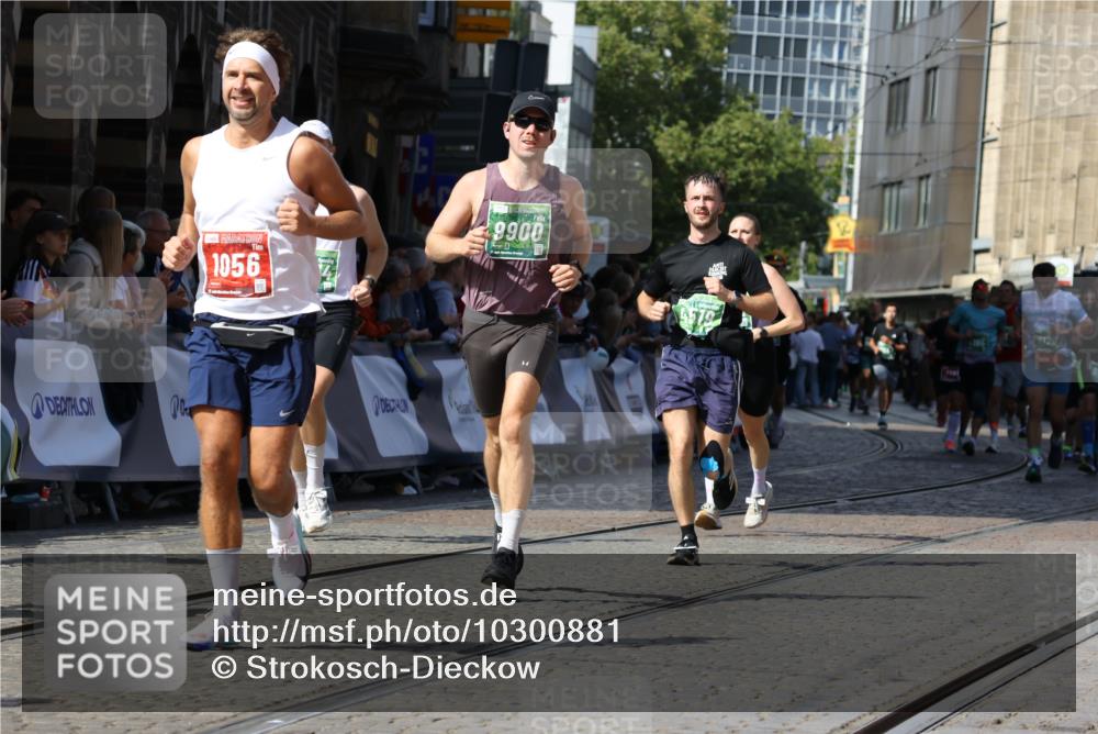 13.09.2026 - 21. swb-Marathon Bremen Strokosch-Dieckow http://msf.ph/oto/10300881 13.09.2026 13:21:17 Ziel 854, 1056, 1191, 1881, 2425, 2640, 3356, 3450, 3933, 4126, 4316, 4362, 4465, 4612, 5161, 6401, 6680, 6970, 7902, 8005, 8237, 8622, 8971, 13120, 2904, 3120, 3202, 3534, 3655, 4165, 4234, 4445, 4484, 4519, 6862, 8184, 8270, 8730, 8923, 9048, 9514, 9722, 9900 meine-sportfotos.de