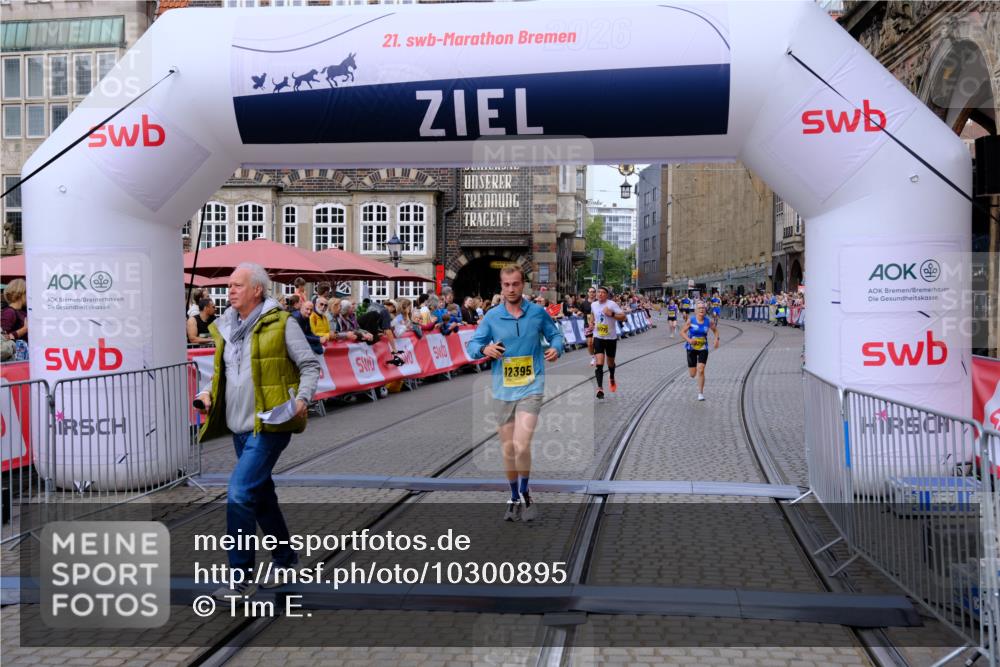 13.09.2026 - 21. swb-Marathon Bremen Tim E. http://msf.ph/oto/10300895 13.09.2026 10:42:41 Ziel 10358, 10632, 10775, 11375, 11630, 11895, 12395, 12525 meine-sportfotos.de