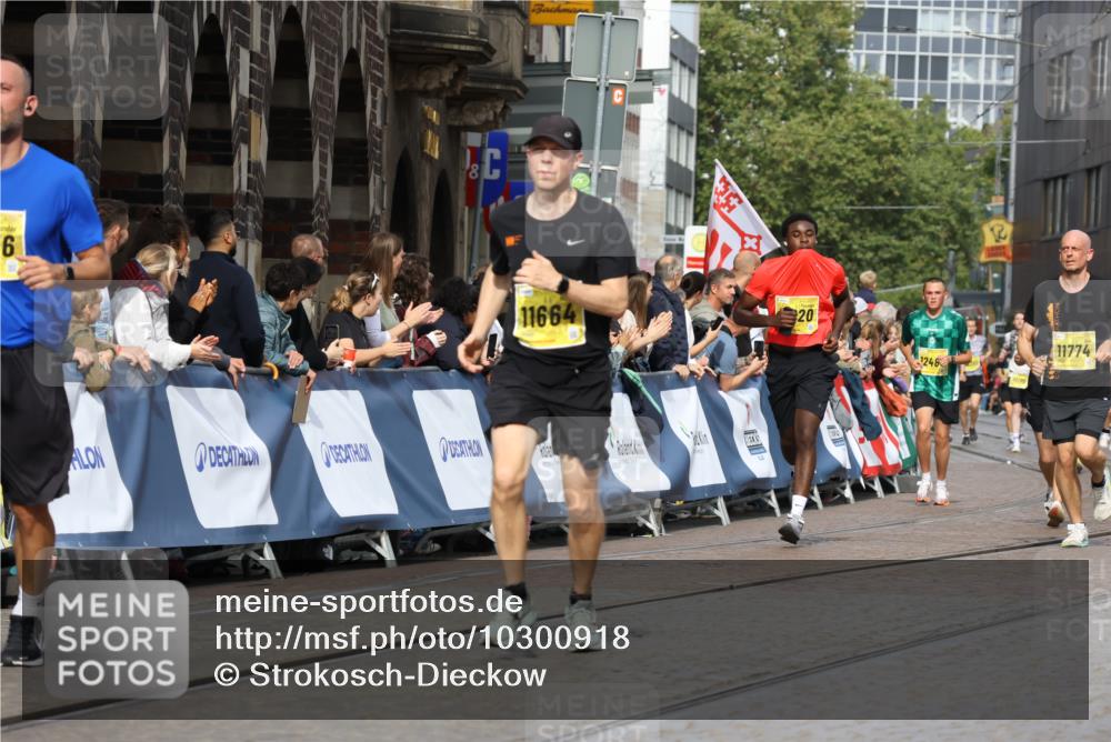 13.09.2026 - 21. swb-Marathon Bremen Strokosch-Dieckow http://msf.ph/oto/10300918 13.09.2026 10:50:41 Ziel 10170, 10233, 10525, 10840, 10923, 11111, 11128, 11178, 11497, 11499, 11622, 11680, 11742, 12045, 12078, 12269, 12447, 13562, 10267, 10537, 10764, 11076, 11087, 11170, 11753, 11961, 12070, 12179, 12351, 12560 meine-sportfotos.de