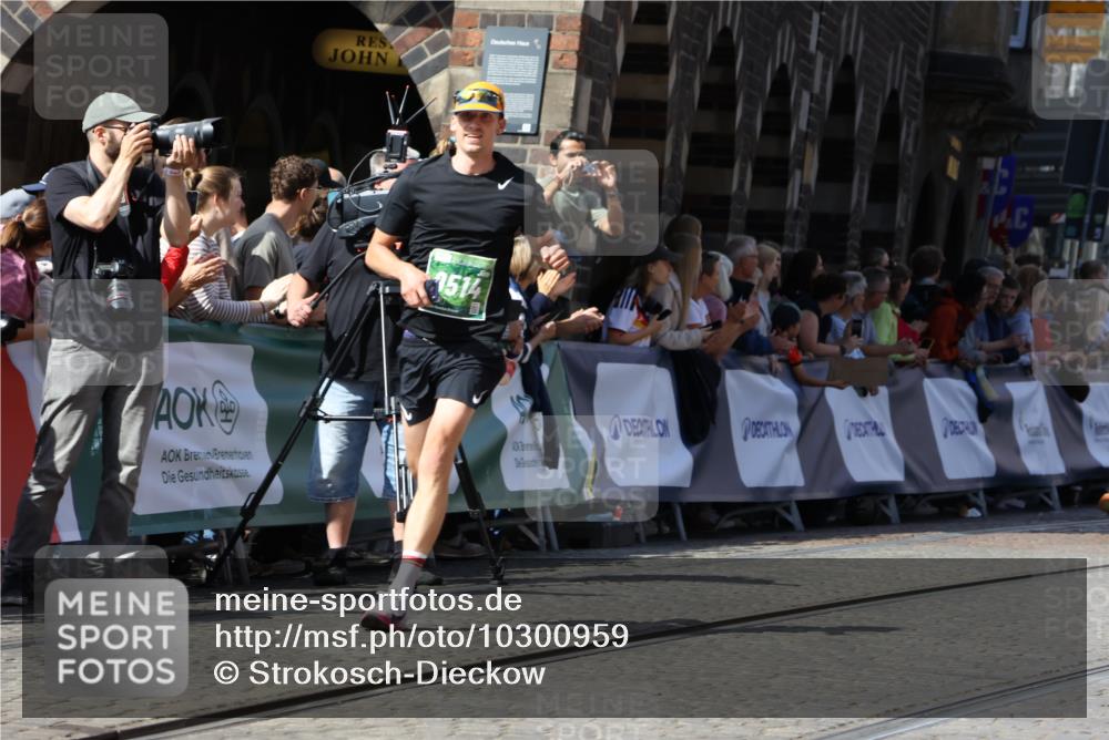 13.09.2026 - 21. swb-Marathon Bremen Strokosch-Dieckow http://msf.ph/oto/10300959 13.09.2026 13:21:22 Ziel 854, 1056, 1191, 2425, 3450, 3933, 4126, 4316, 4362, 4465, 4734, 5161, 6357, 6401, 6680, 6970, 7902, 8237, 8323, 8622, 8971, 9267, 9268, 13120, 1130, 2570, 2904, 3120, 3202, 3435, 3655, 3930, 4165, 5542, 6862, 7176, 8184, 8270, 8384, 8730, 8923, 9048, 9514, 9722, 13145 meine-sportfotos.de