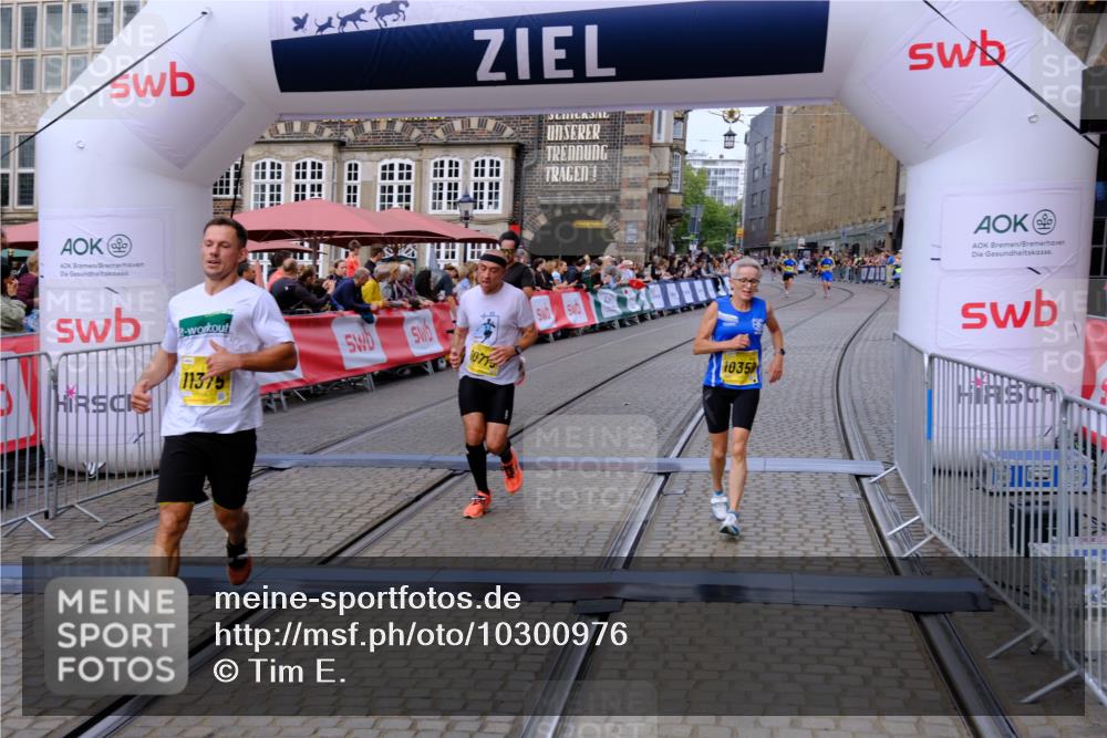 13.09.2026 - 21. swb-Marathon Bremen Tim E. http://msf.ph/oto/10300976 13.09.2026 10:42:44 Ziel 10358, 10632, 10775, 11375, 11630, 11779, 11895, 12395, 12525 meine-sportfotos.de