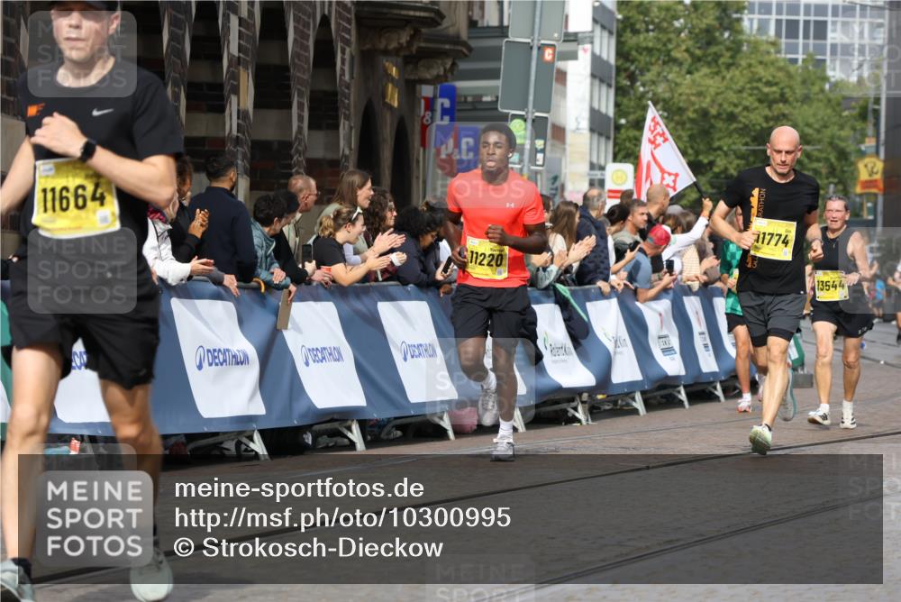 13.09.2026 - 21. swb-Marathon Bremen Strokosch-Dieckow http://msf.ph/oto/10300995 13.09.2026 10:50:43 Ziel 10170, 10233, 10525, 10840, 10923, 11111, 11178, 11276, 11497, 11499, 11622, 11680, 11742, 12045, 12078, 12269, 12447, 13562, 10200, 10537, 11076, 11087, 11170, 11753, 11961, 12004, 12070, 12179, 12351, 12560 meine-sportfotos.de