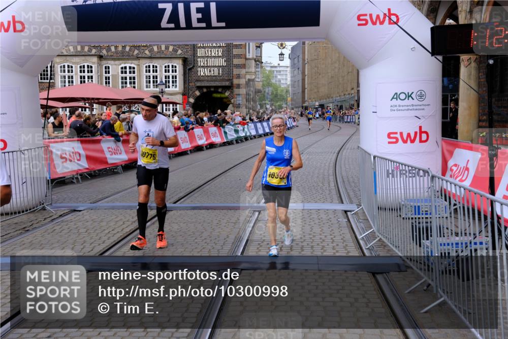 13.09.2026 - 21. swb-Marathon Bremen Tim E. http://msf.ph/oto/10300998 13.09.2026 10:42:45 Ziel 10358, 10632, 10775, 11375, 11630, 11779, 12395, 12525 meine-sportfotos.de