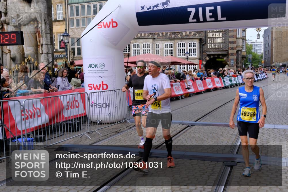 13.09.2026 - 21. swb-Marathon Bremen Tim E. http://msf.ph/oto/10301031 13.09.2026 10:42:46 Ziel 10358, 10632, 10775, 11375, 11630, 11779, 12395, 12525 meine-sportfotos.de