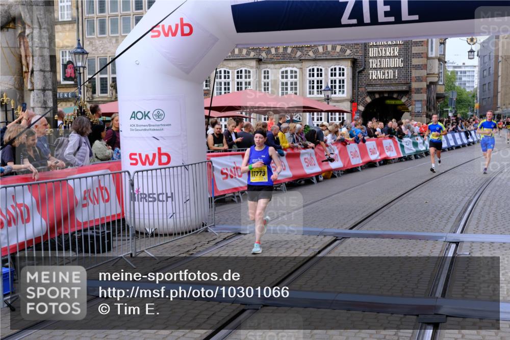 13.09.2026 - 21. swb-Marathon Bremen Tim E. http://msf.ph/oto/10301066 13.09.2026 10:42:52 Ziel 10312, 10358, 10632, 10775, 11375, 11779, 12281, 12395 meine-sportfotos.de