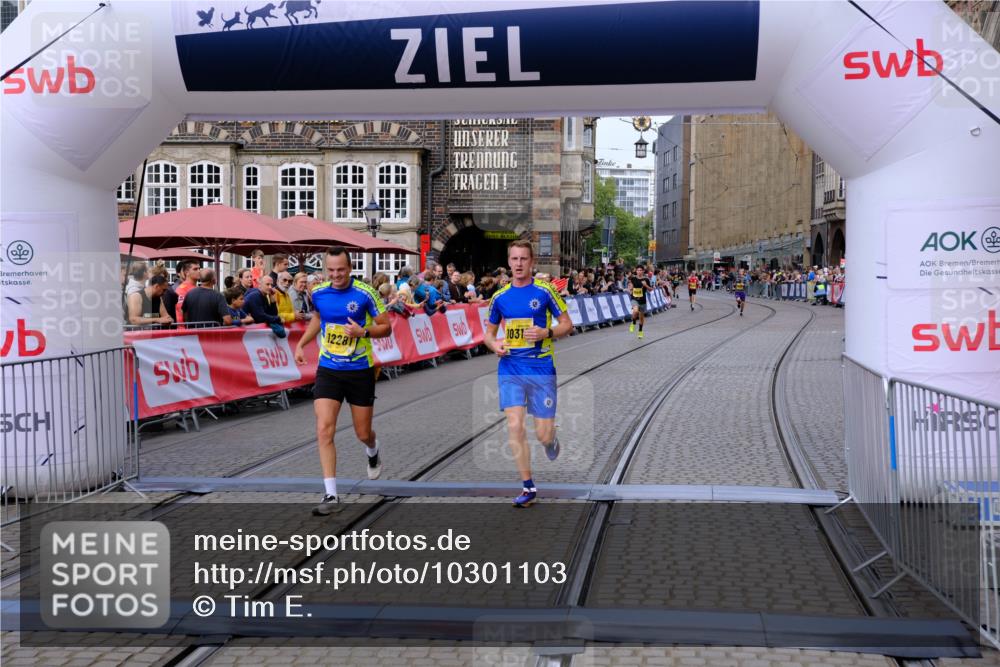 13.09.2026 - 21. swb-Marathon Bremen Tim E. http://msf.ph/oto/10301103 13.09.2026 10:42:56 Ziel 10312, 10358, 10632, 10775, 10816, 11779, 12281 meine-sportfotos.de