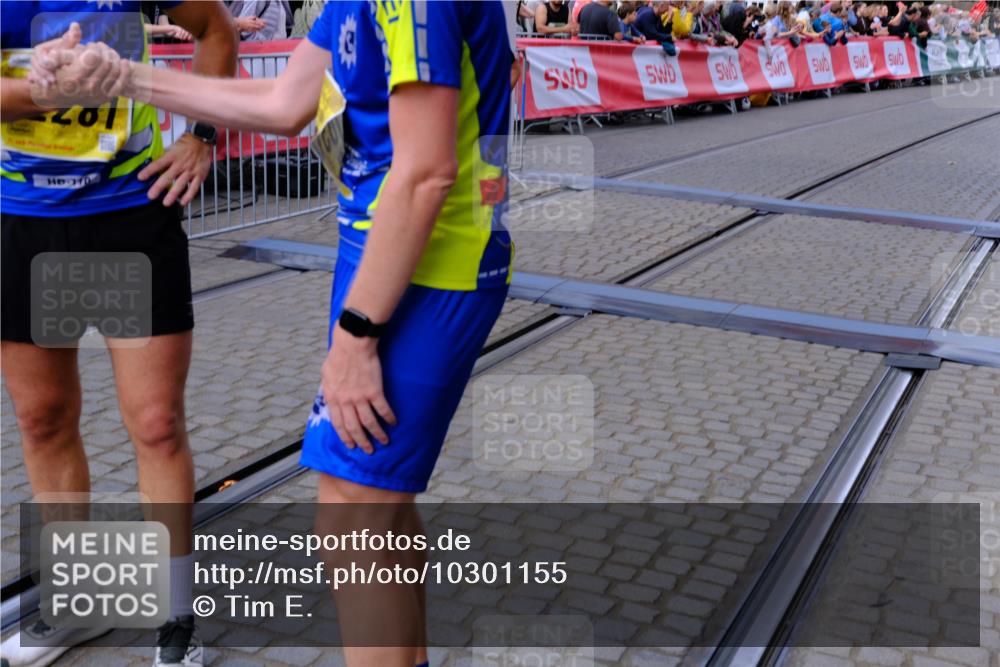 13.09.2026 - 21. swb-Marathon Bremen Tim E. http://msf.ph/oto/10301155 13.09.2026 10:43:02 Ziel 10235, 10312, 10816, 11779, 12281, 13580 meine-sportfotos.de